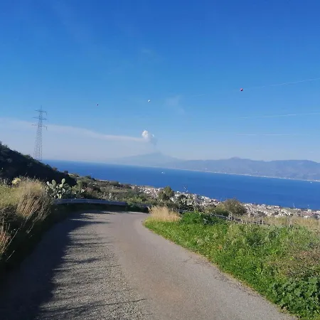 Appartamento Vicino Gambarie in COLLINA DI REGGIO Laganadi